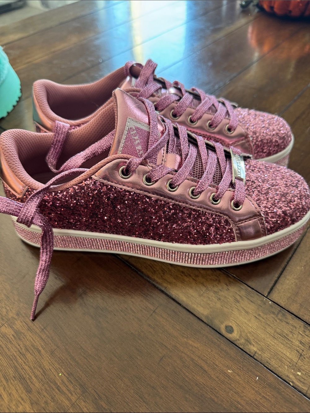 Women’s Glitter Lace-Up Sneakers in Pink